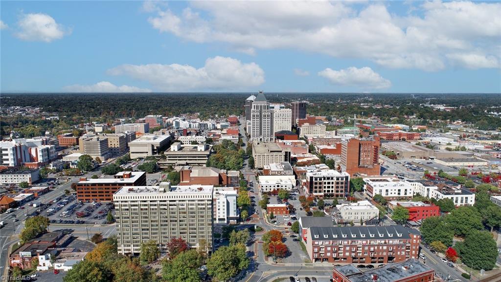 360 Elm Street # 304