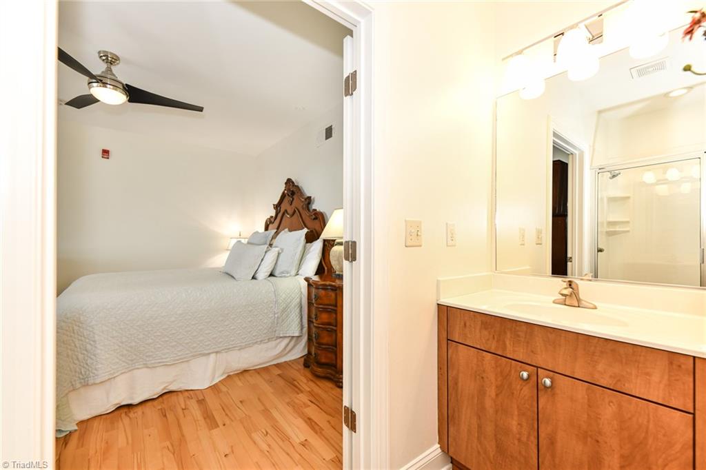 360 Elm Street # 304