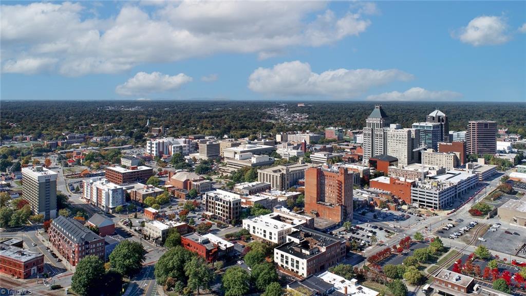 360 Elm Street # 304