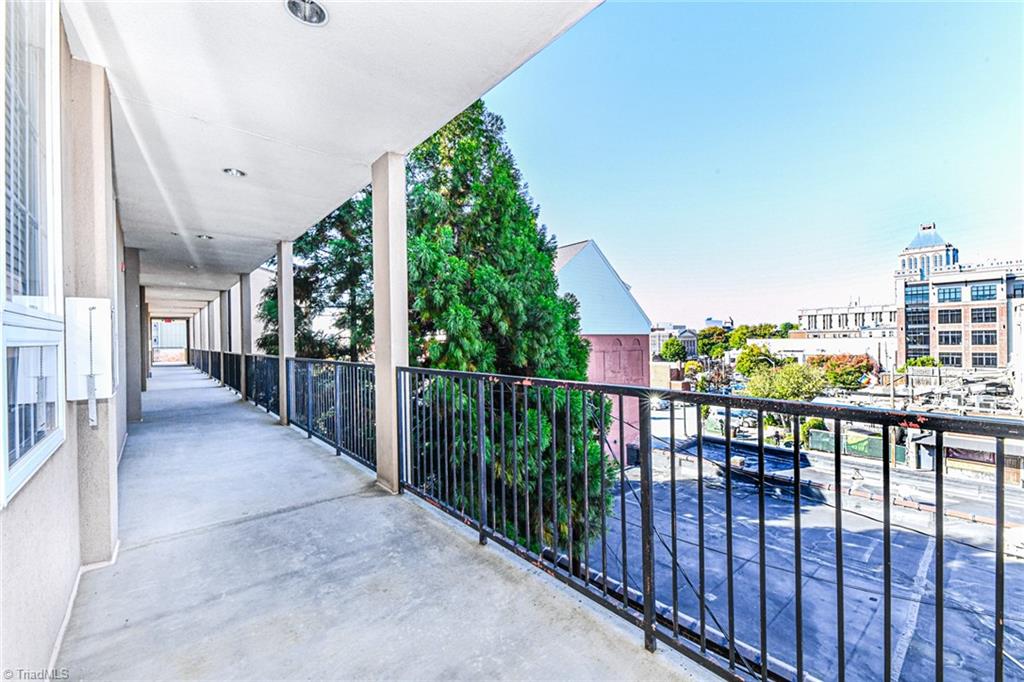 360 Elm Street # 304