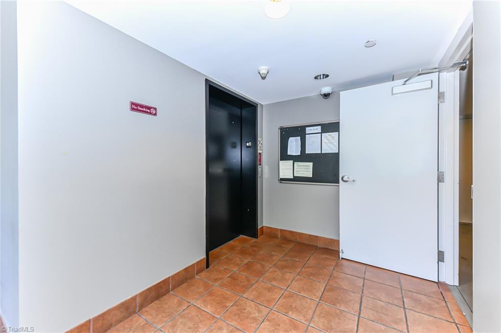 360 Elm Street # 304