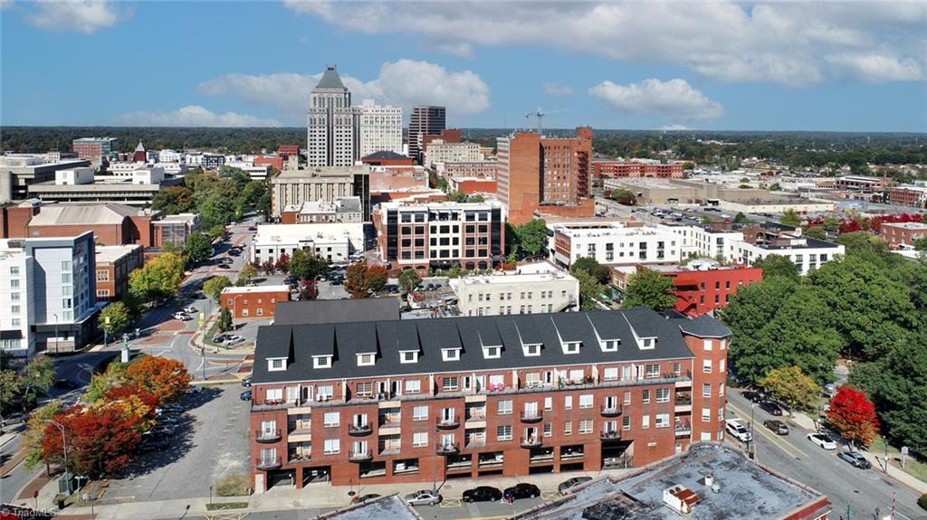 360 Elm Street # 304