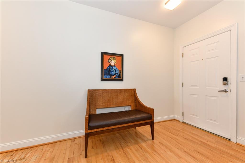 360 Elm Street # 304