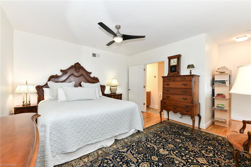 360 Elm Street # 304