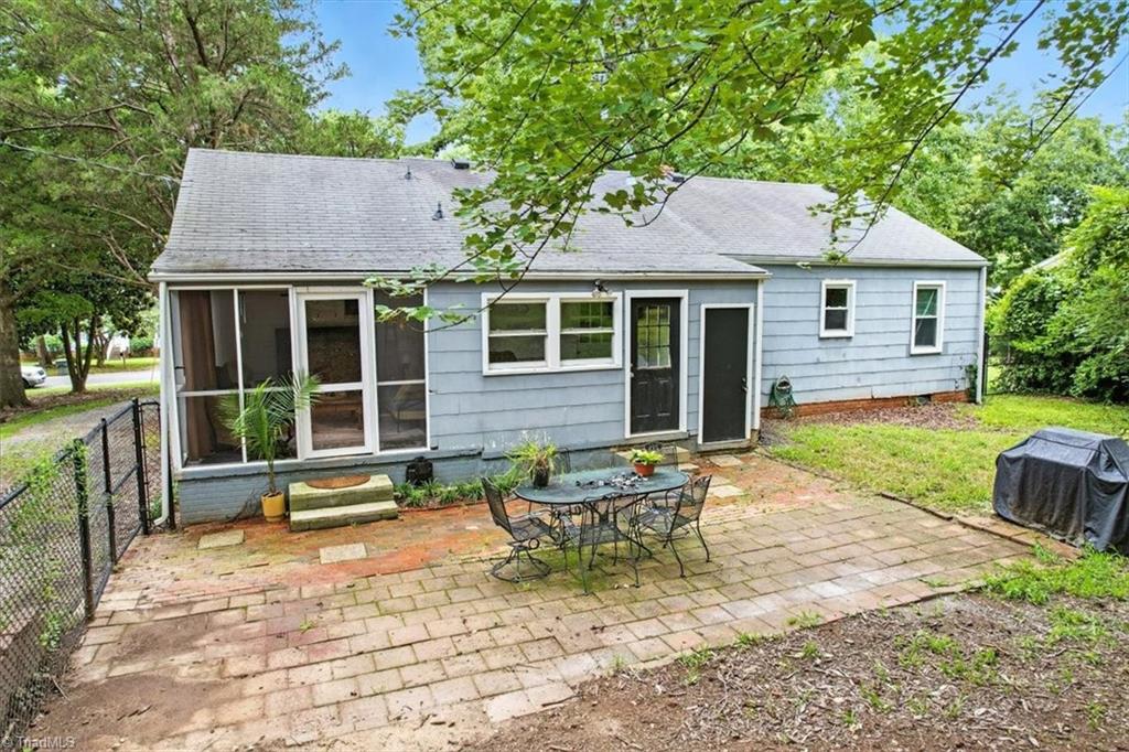 2610 Stratford Drive