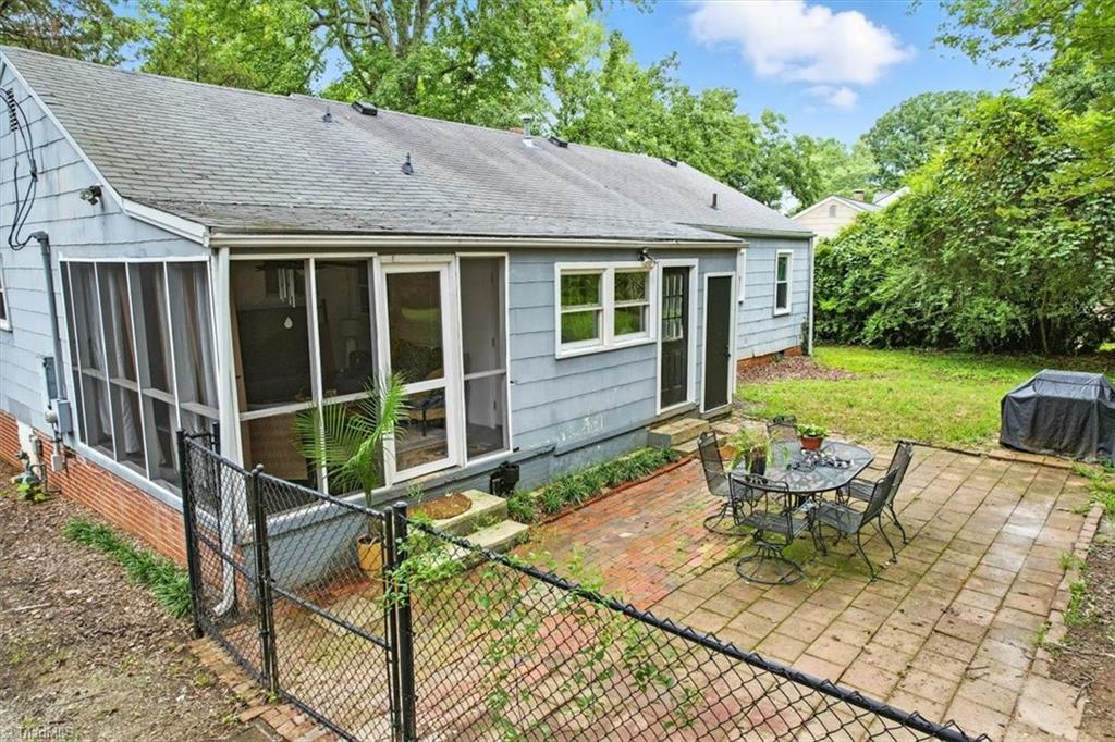 2610 Stratford Drive