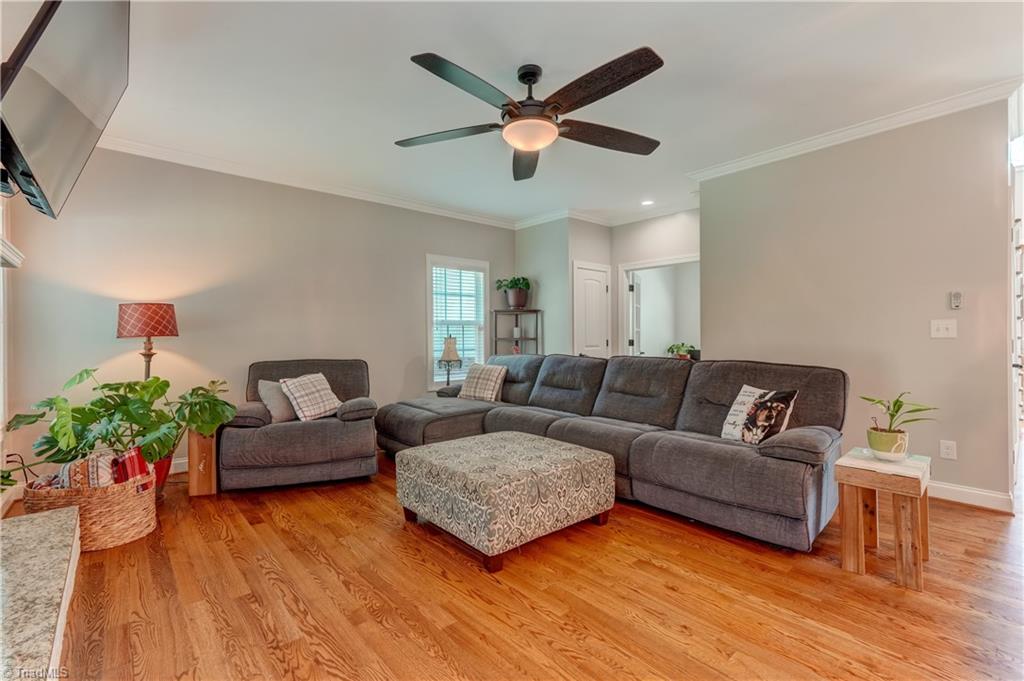 6121 Heathbrook Lane