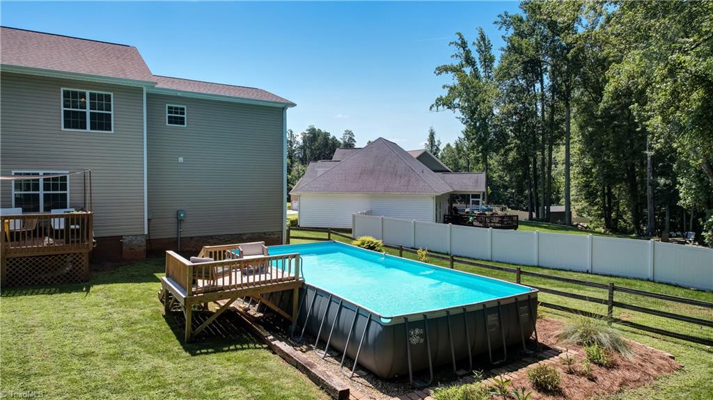 6121 Heathbrook Lane