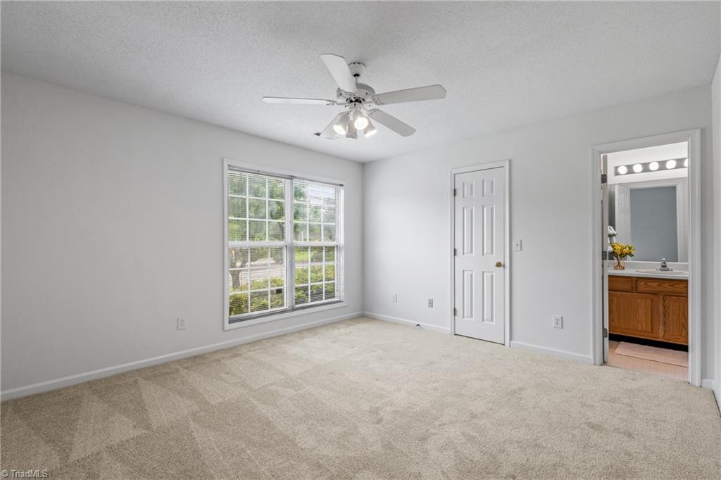 6910 Oak Bend Trail