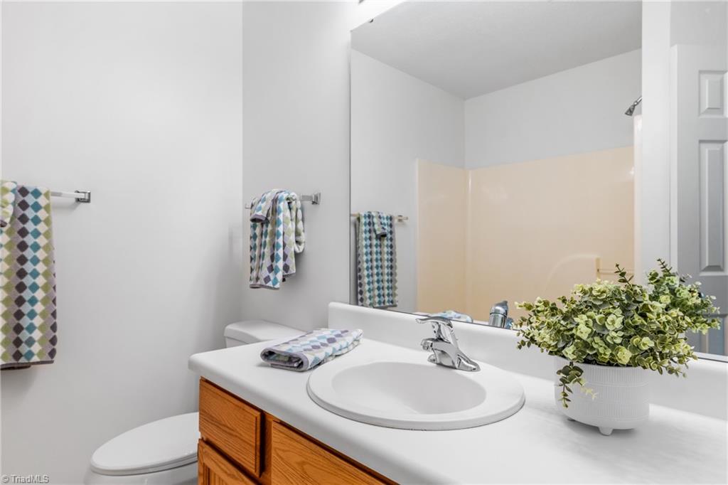 6910 Oak Bend Trail
