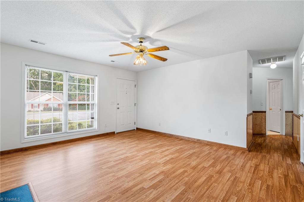 6910 Oak Bend Trail