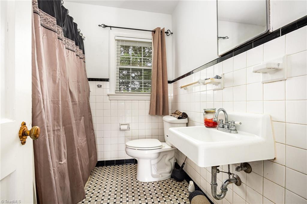 2310 Richardson Drive