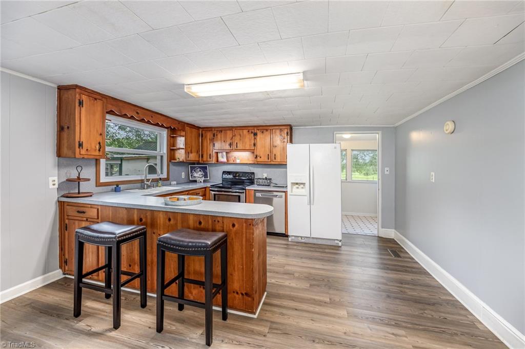 2180 Mayfield Road