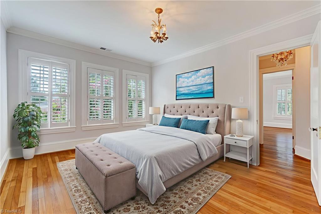 209 W Bessemer Avenue