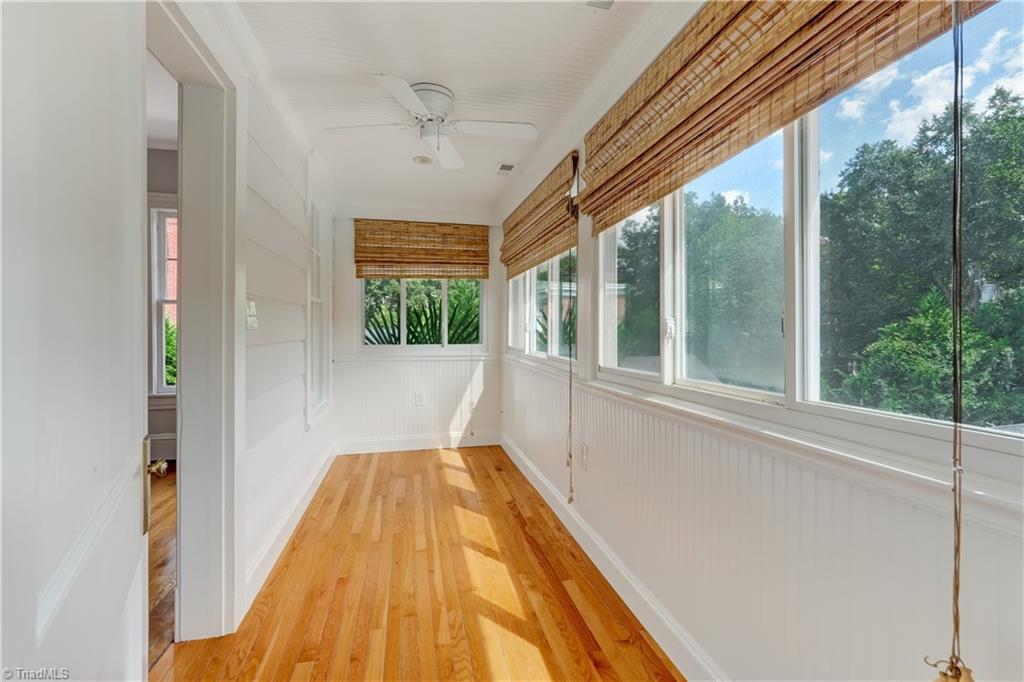 209 W Bessemer Avenue