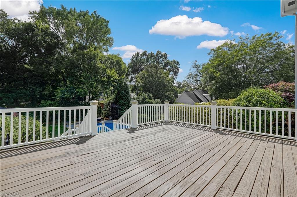 209 W Bessemer Avenue