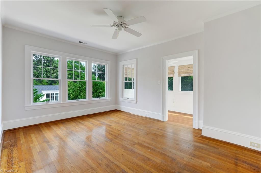 209 W Bessemer Avenue