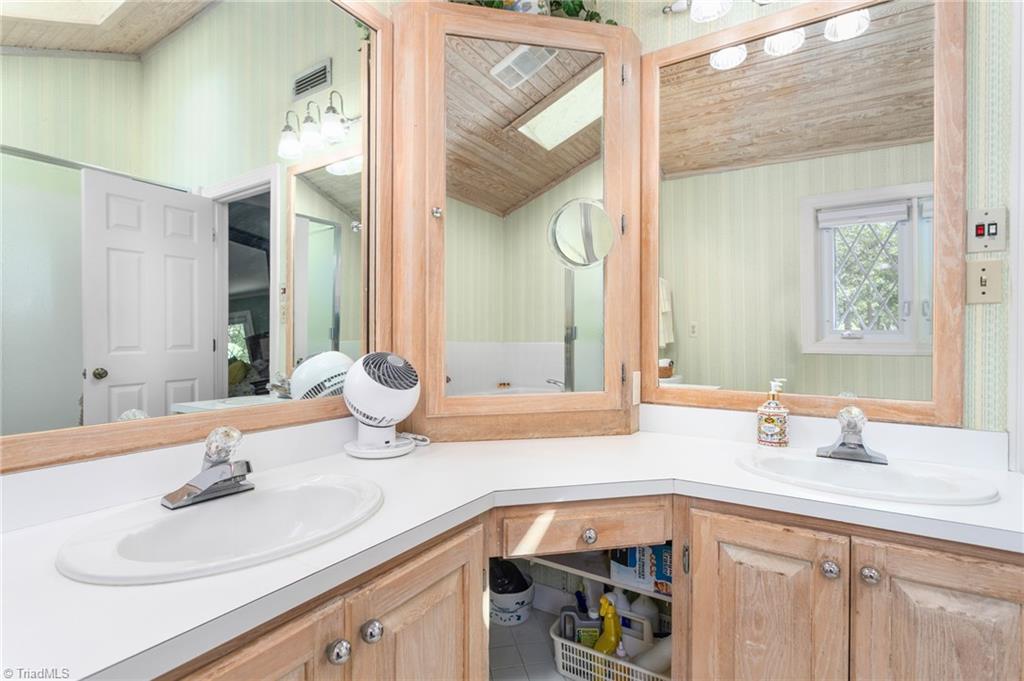 1902 San Fernando Drive