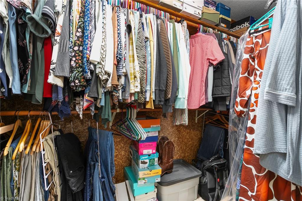 1902 San Fernando Drive