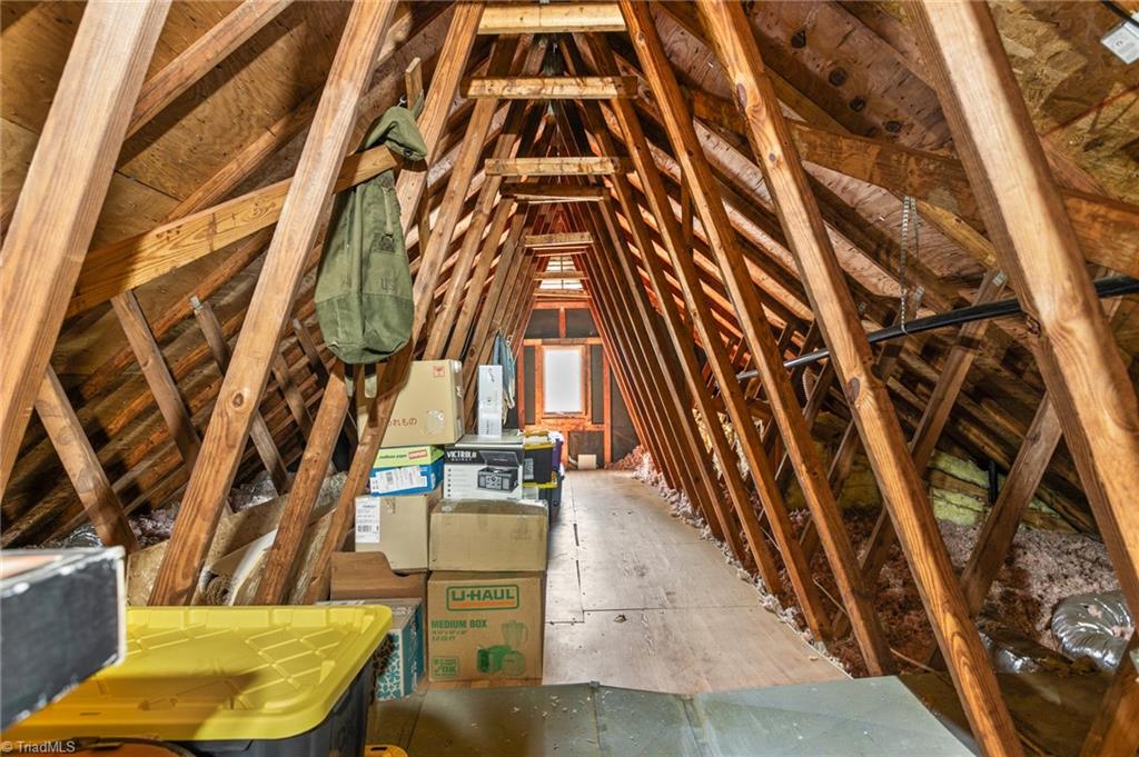 1902 San Fernando Drive