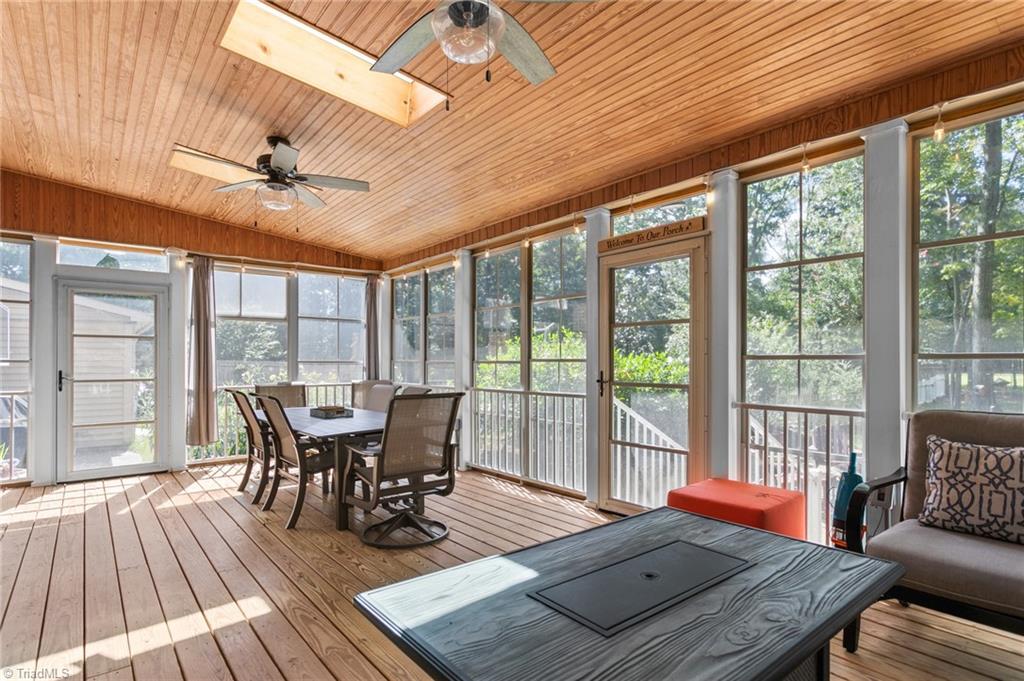 1902 San Fernando Drive