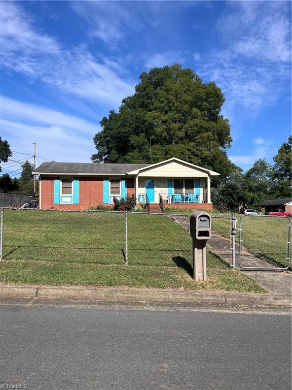 3881 Hartford Street, Winston-Salem