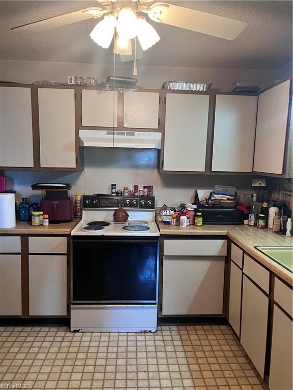 3881 Hartford Street, Winston-Salem