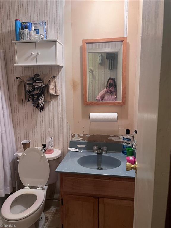 3881 Hartford Street, Winston-Salem