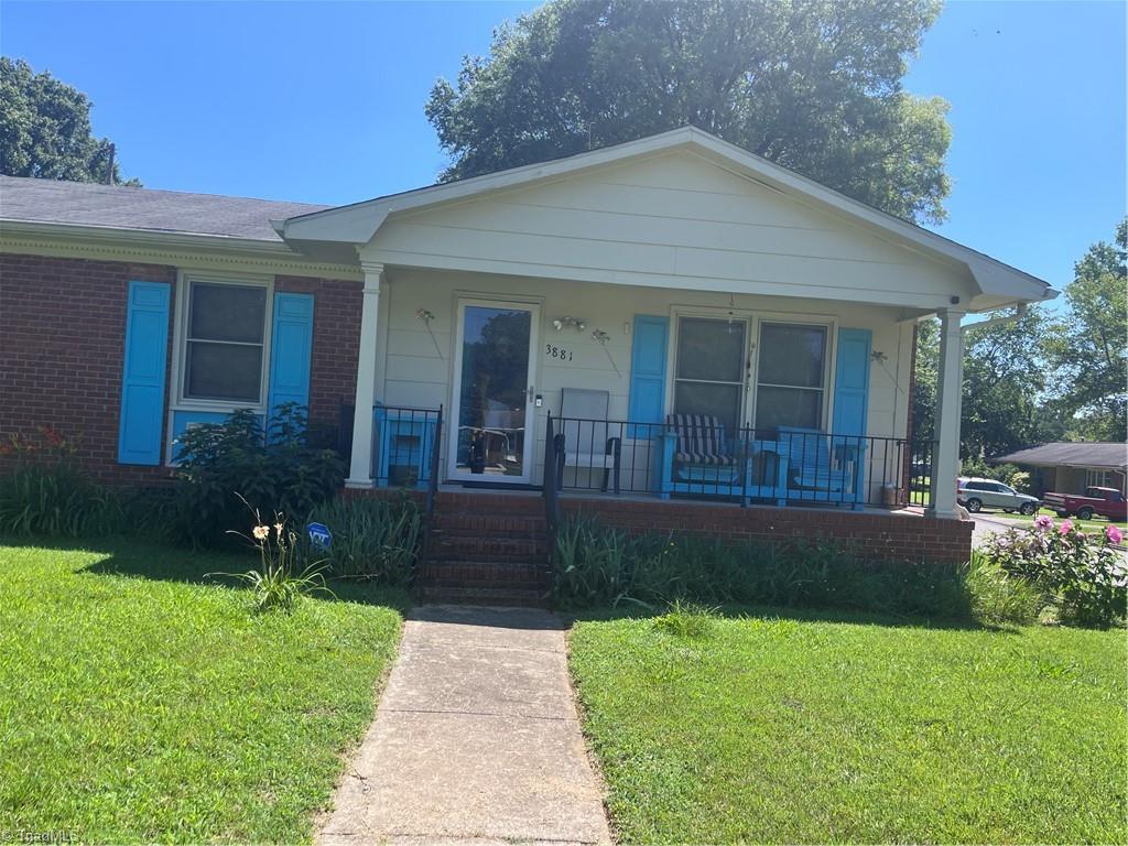 3881 Hartford Street, Winston-Salem