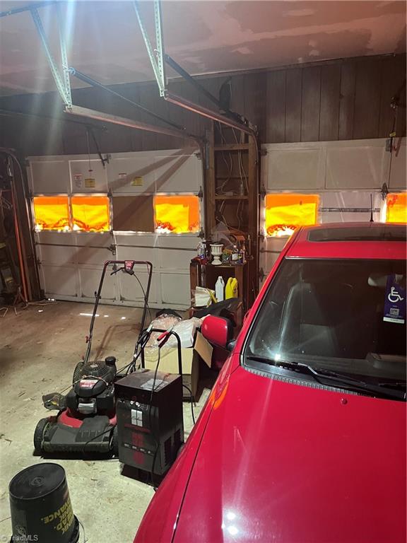 3881 Hartford Street, Winston-Salem