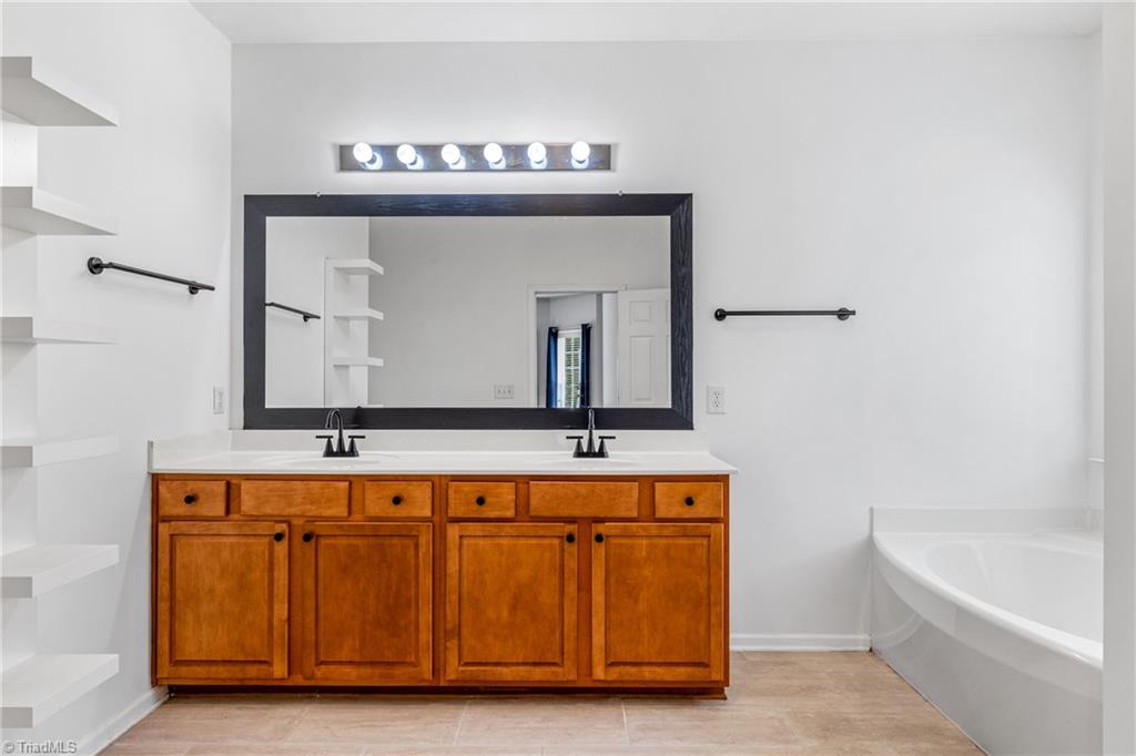 5006 Winding Ridge Court