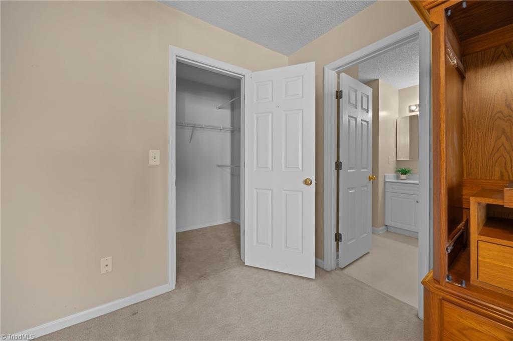 4334 Rocky Brook Court, Greensboro