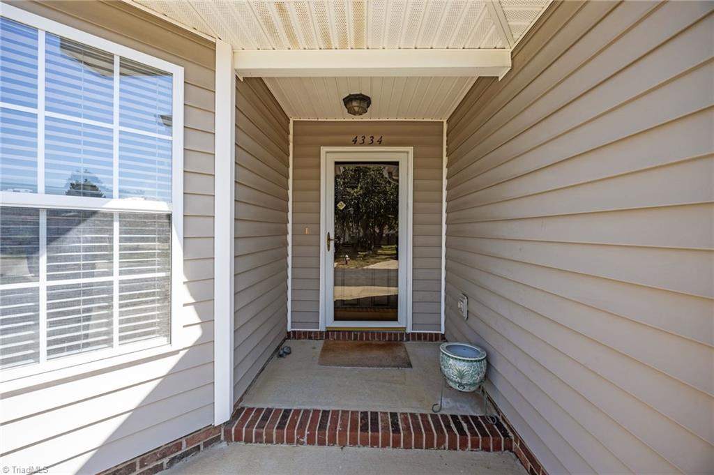 4334 Rocky Brook Court, Greensboro