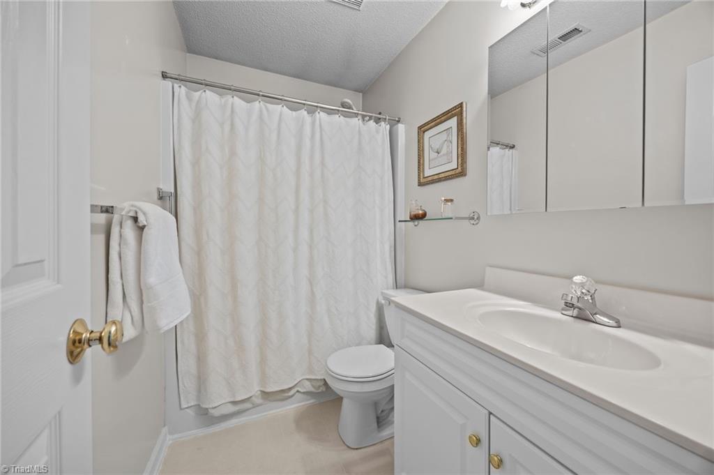 4334 Rocky Brook Court, Greensboro