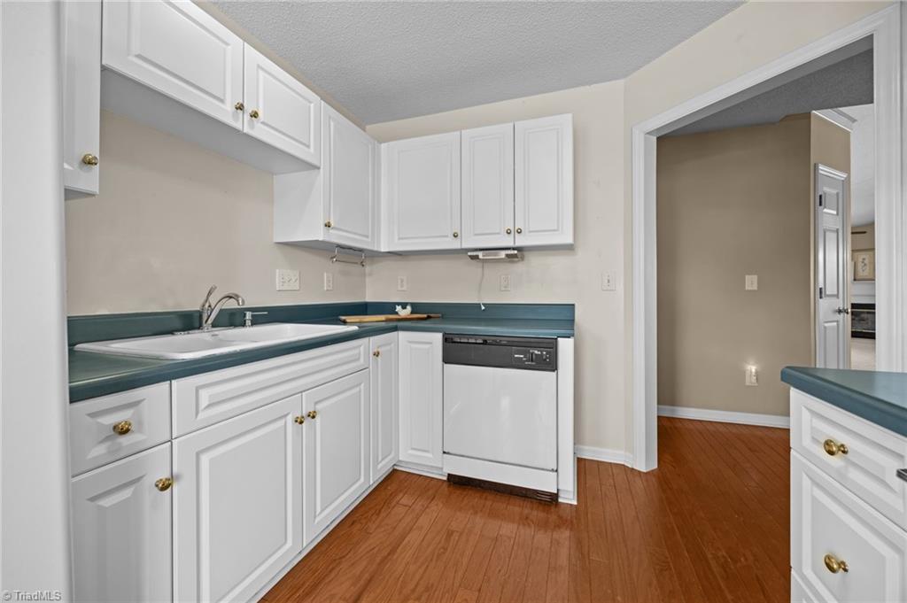 4334 Rocky Brook Court, Greensboro