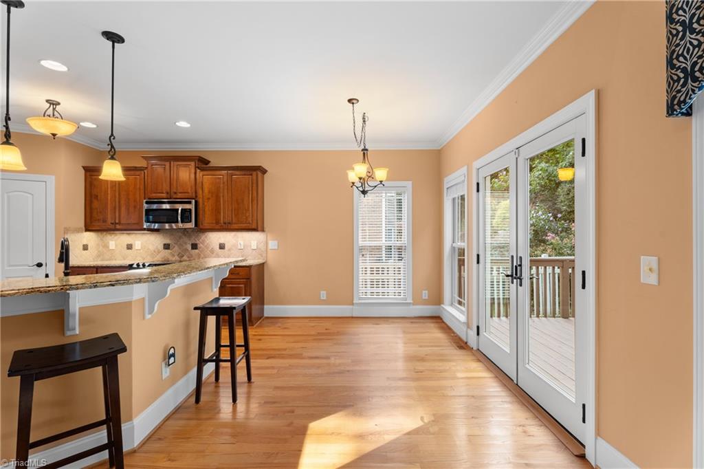 221 Cabot Drive, Winston-Salem