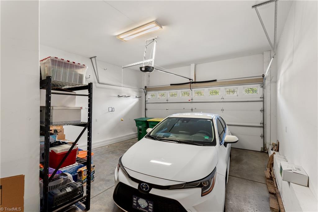 221 Cabot Drive, Winston-Salem