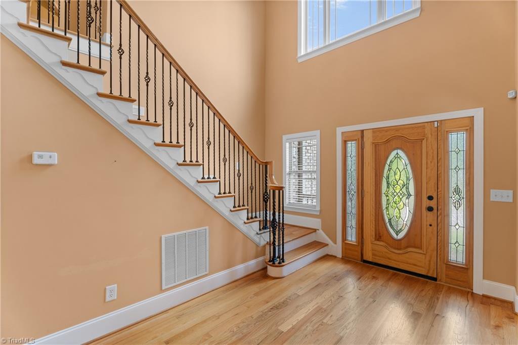 221 Cabot Drive, Winston-Salem