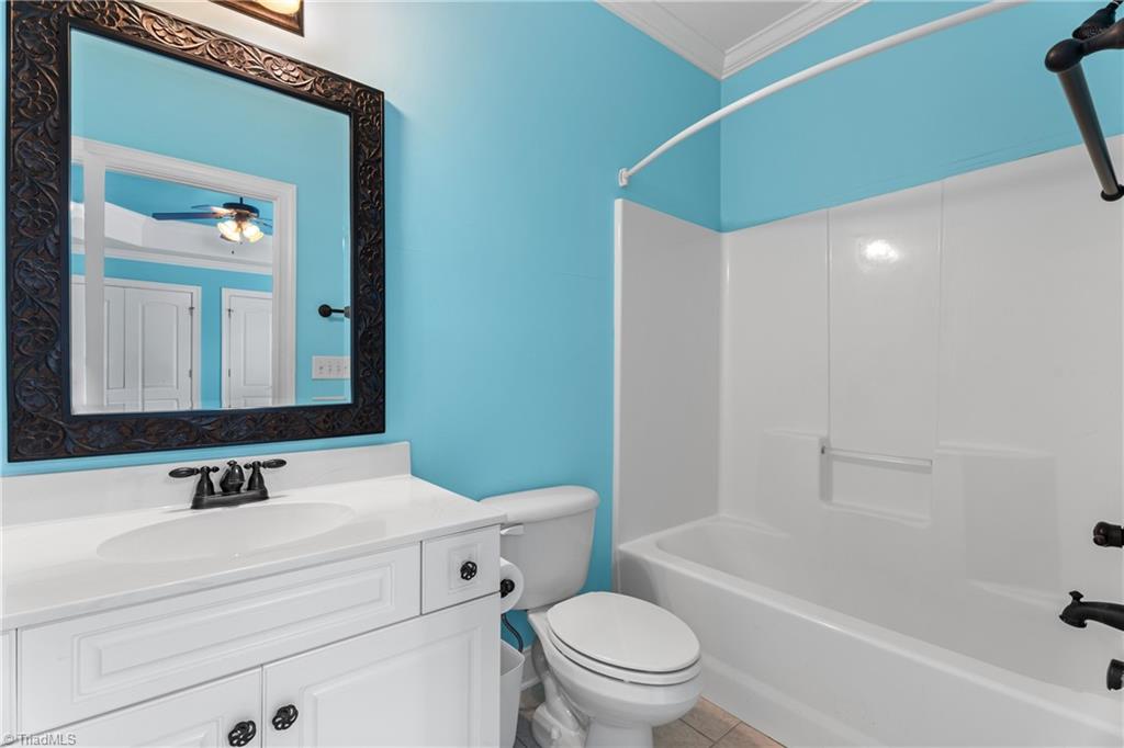 221 Cabot Drive, Winston-Salem