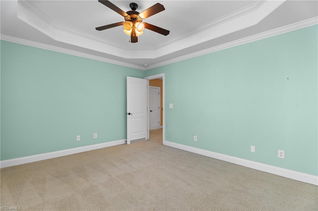 221 Cabot Drive, Winston-Salem