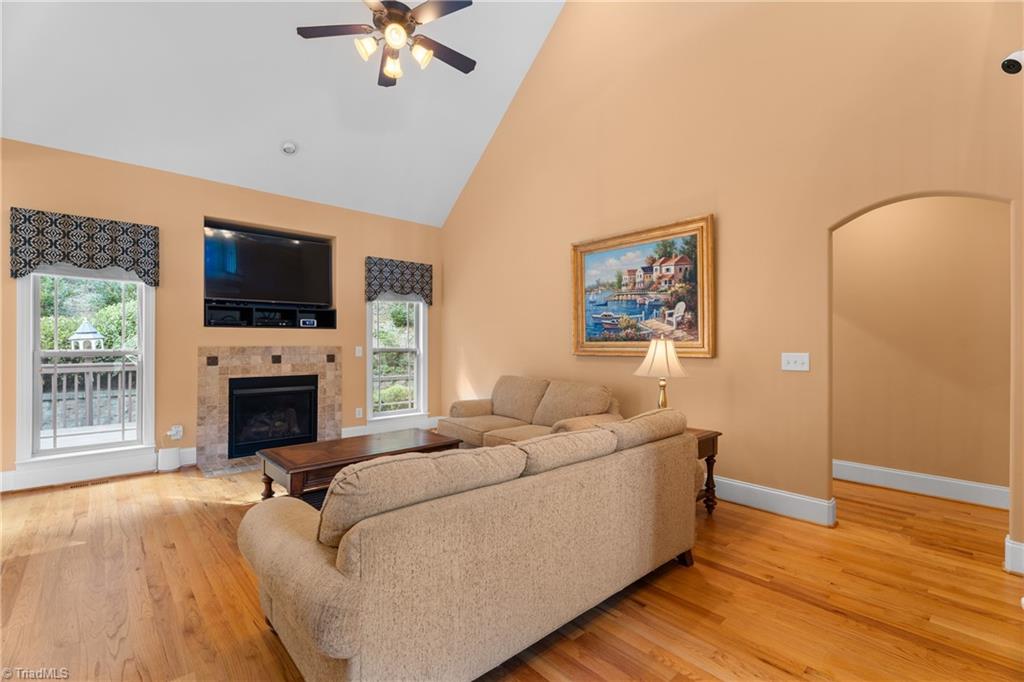 221 Cabot Drive, Winston-Salem