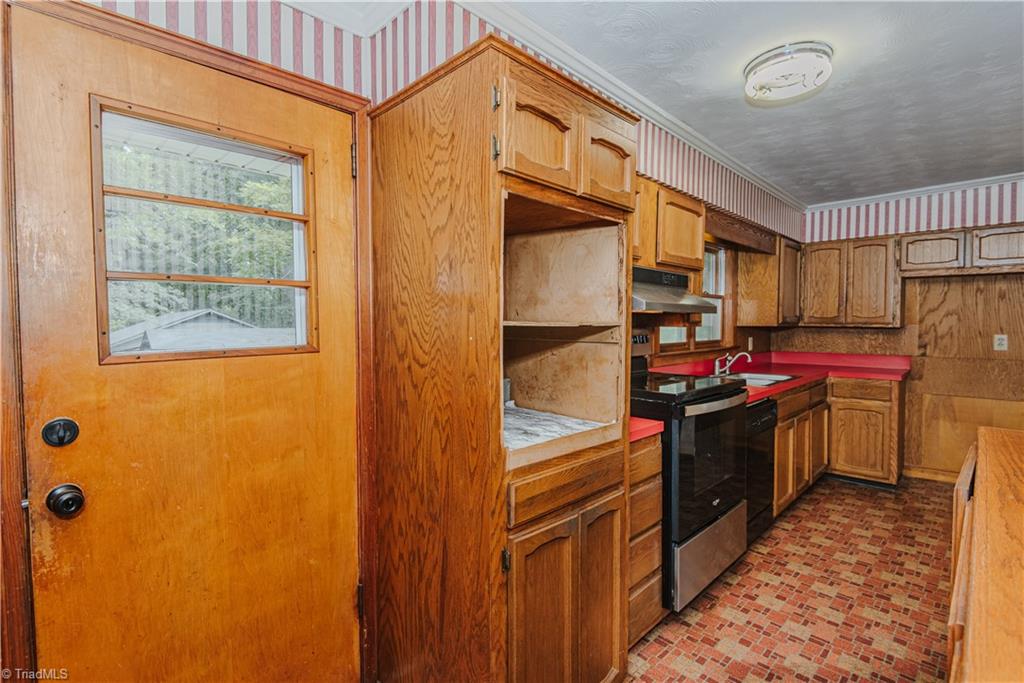 209 Debanne Road, McLeansville