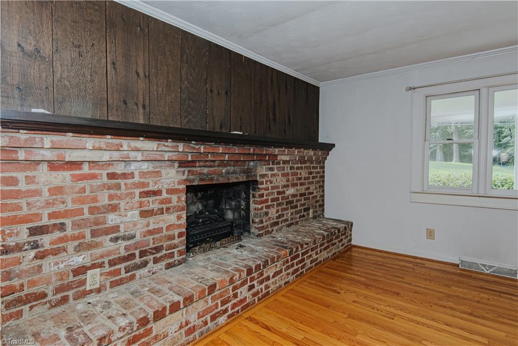 209 Debanne Road, McLeansville