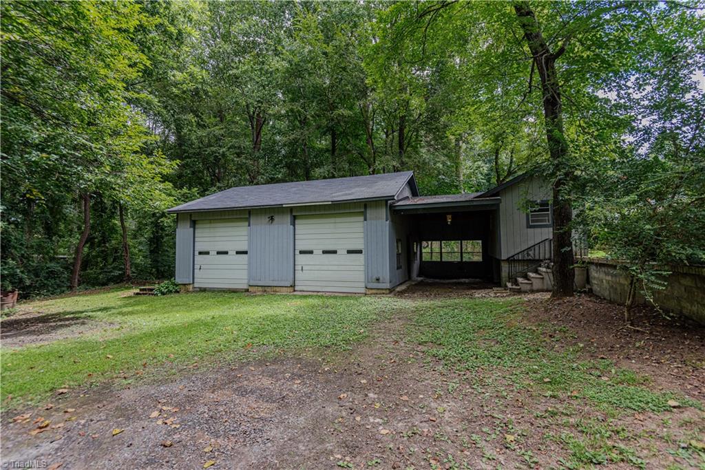 209 Debanne Road, McLeansville