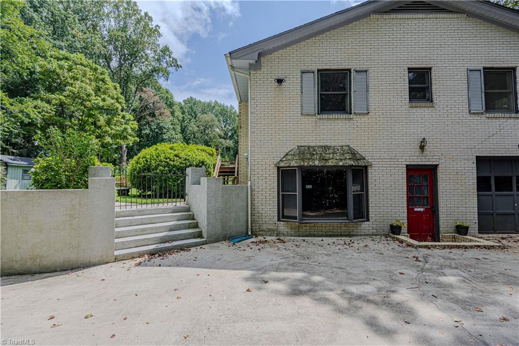 209 Debanne Road, McLeansville