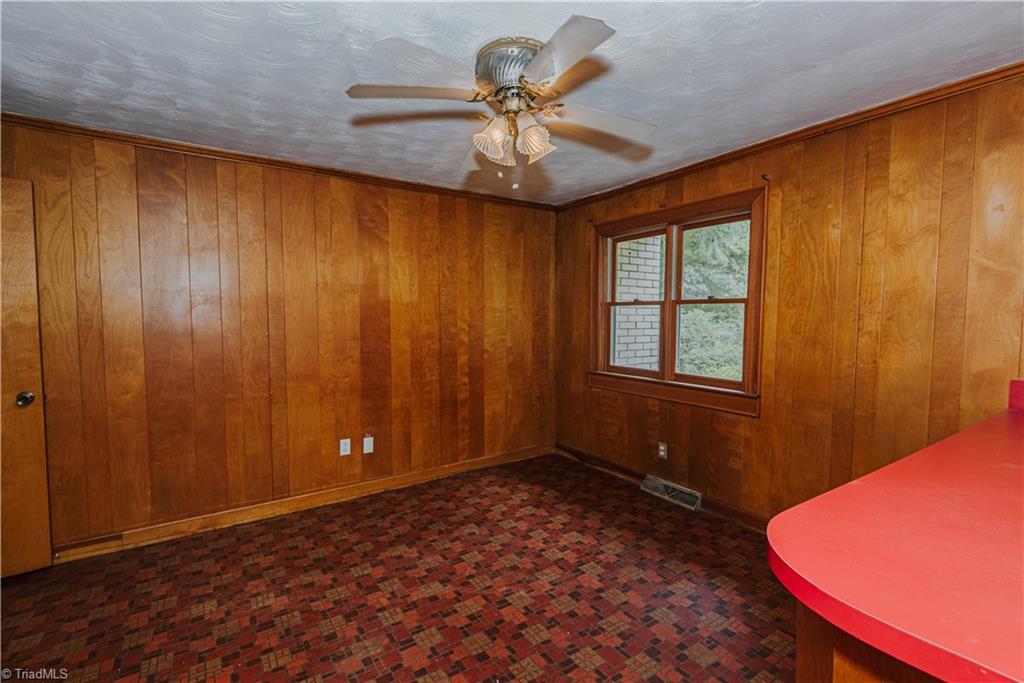 209 Debanne Road, McLeansville