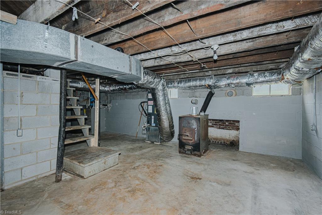 209 Debanne Road, McLeansville