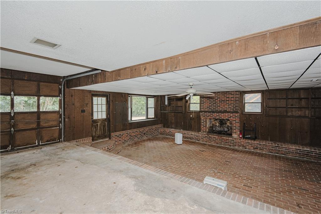 209 Debanne Road, McLeansville