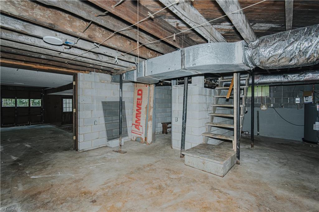 209 Debanne Road, McLeansville