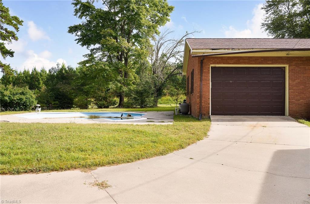 3702 Carr Store Road, Cedar Grove